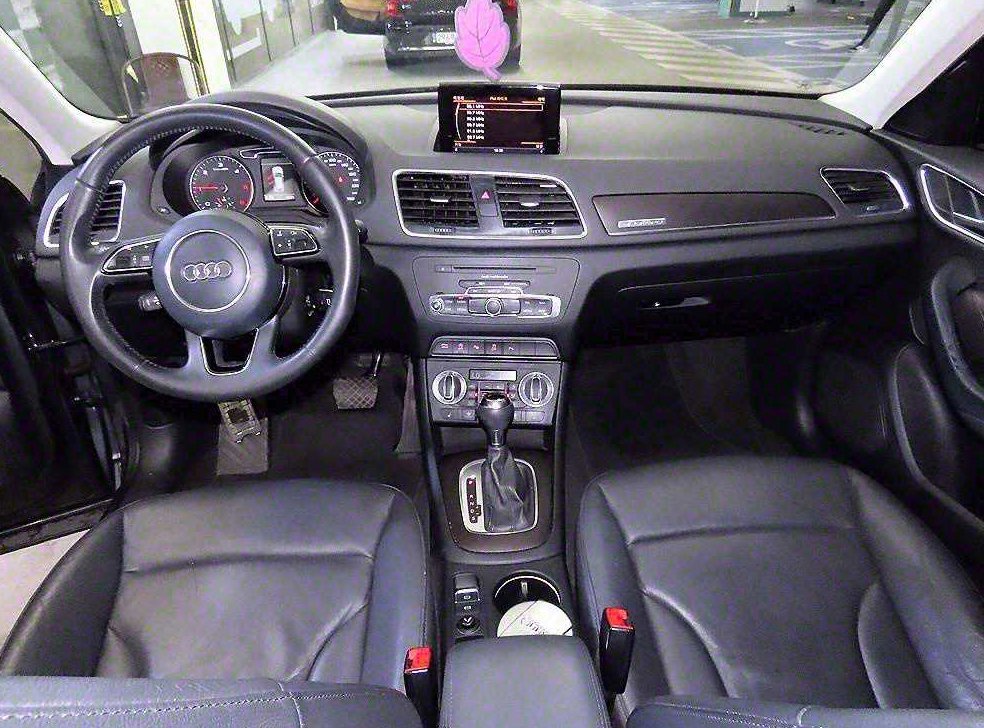 아우디 Q3 2.0 TDI 콰트로 사진 10