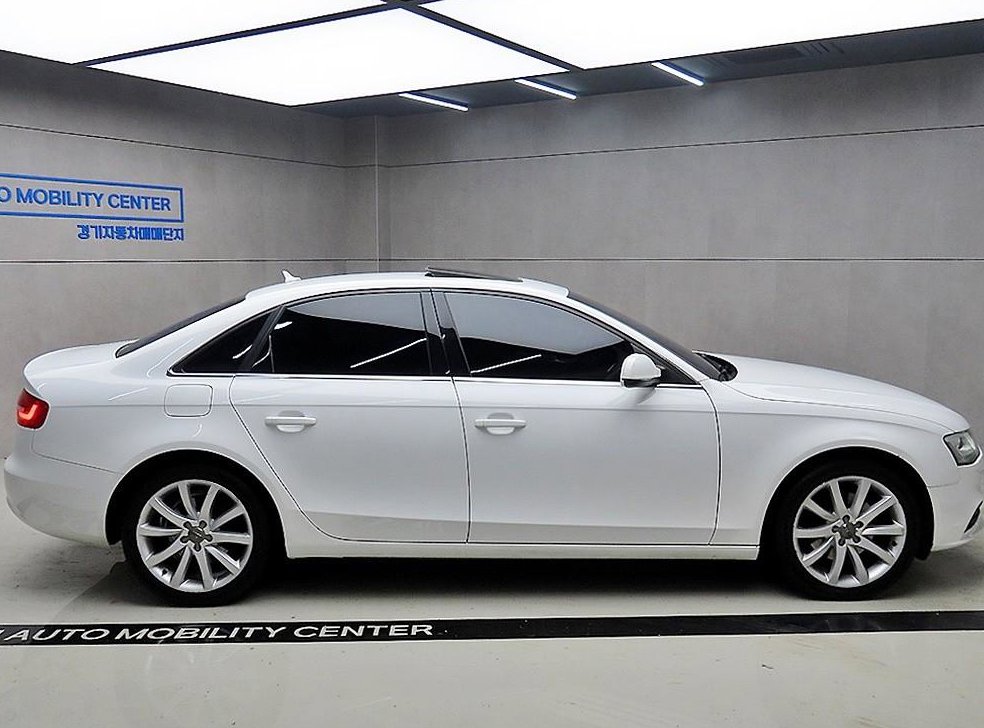 아우디 A4 30 TDI 사진 2