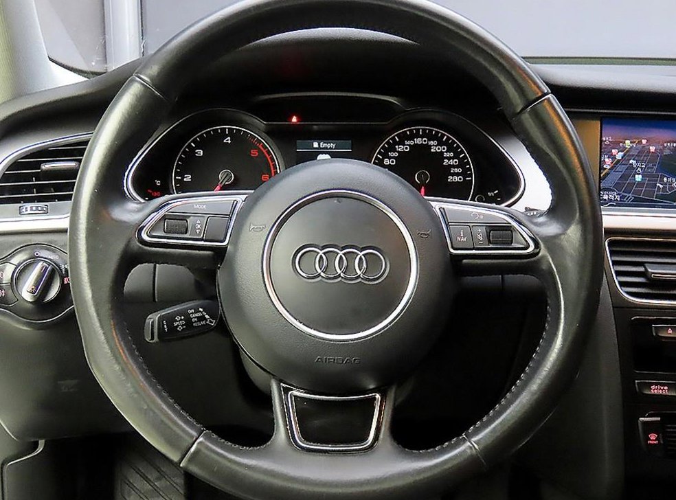 아우디 A4 30 TDI 사진 9