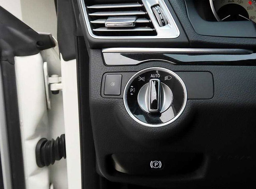 벤츠 E 클래스 E200 쿠페 사진 12