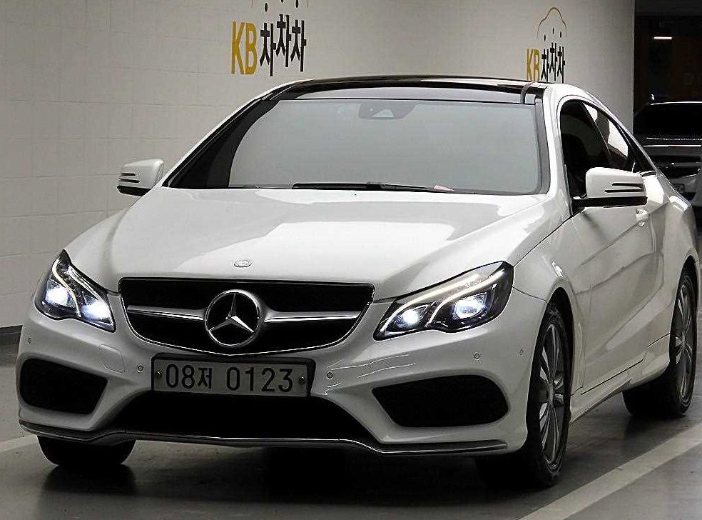 벤츠 E 클래스 E200 쿠페 사진 2