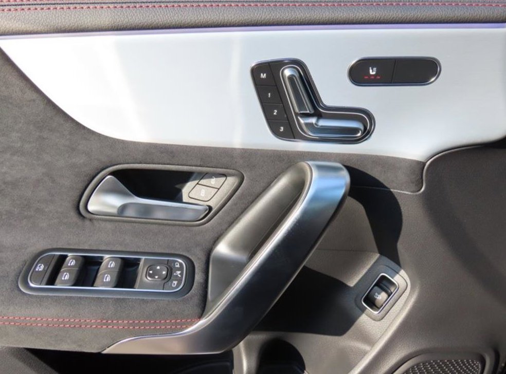 벤츠 CLA 클래스 CLA 250 4MATIC 사진 12