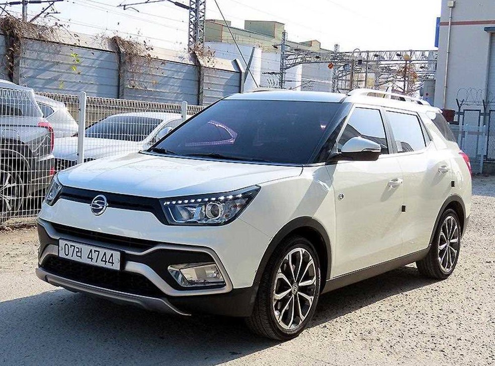 KG모빌리티(쌍용)  티볼리 2WD 디젤 1.6 IX 사진 2