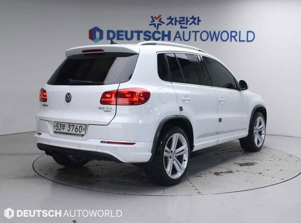 폭스바겐 티구안 2.0 TDI R-라인 사진 2