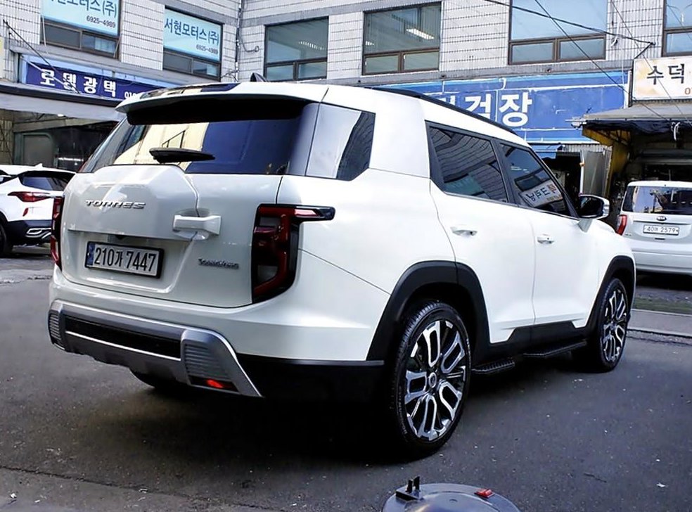 KG모빌리티(쌍용)  토레스 1.5 GDI-T 2WD 사진 4