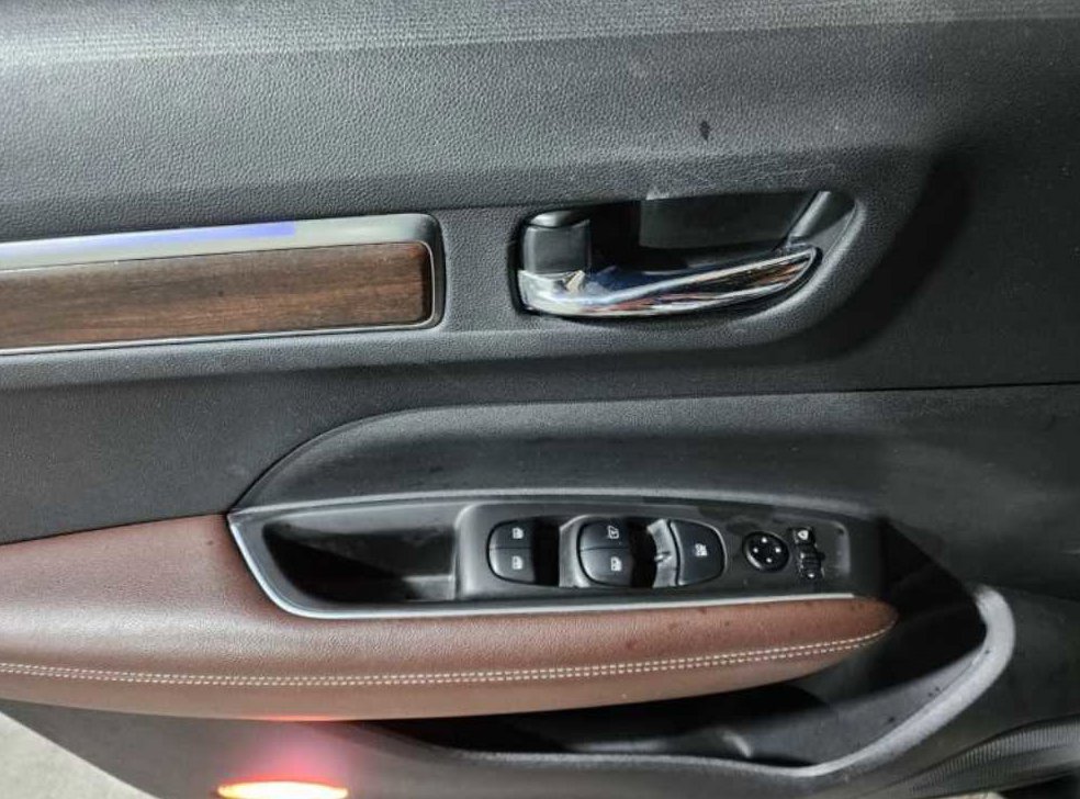 르노코리아(삼성) QM6 2.0 LPe RE 시그니처 2WD 사진 10