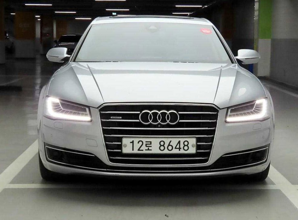 아우디 A8 60 TDI 콰트로
