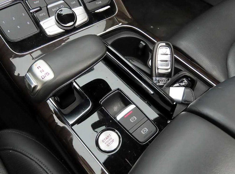 아우디 A8 60 TDI 콰트로 사진 11