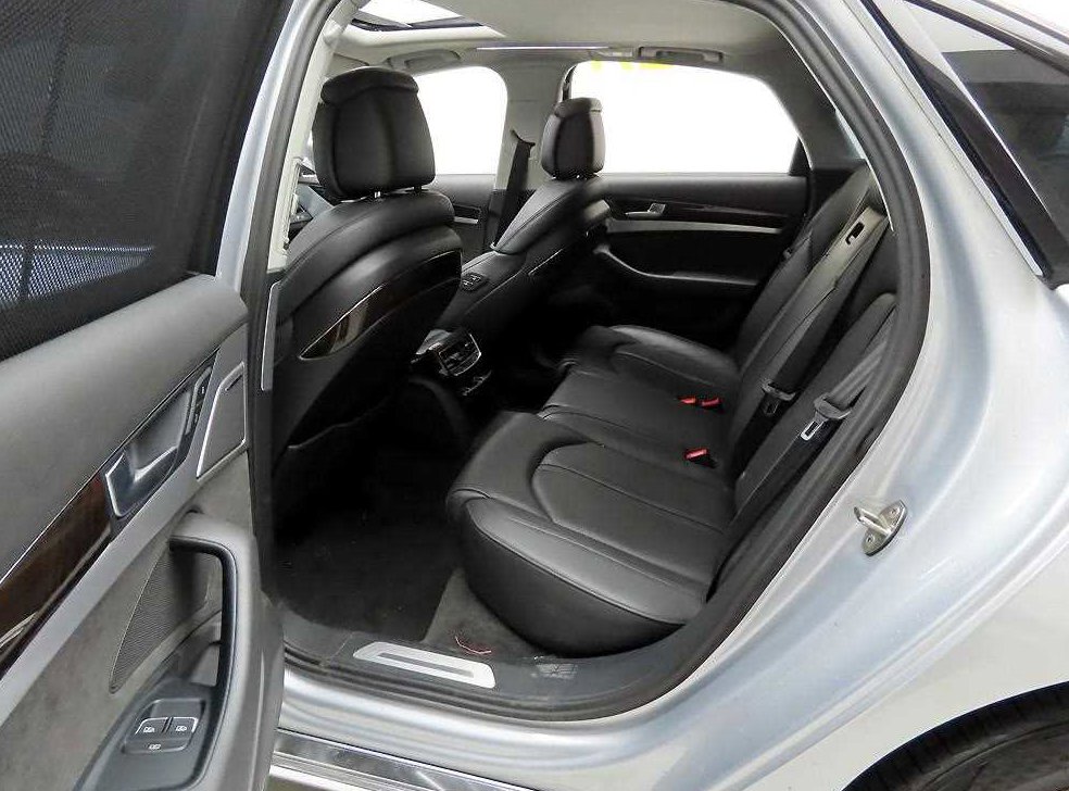 아우디 A8 60 TDI 콰트로 사진 13