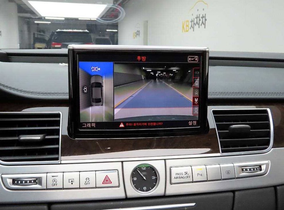 아우디 A8 60 TDI 콰트로 사진 15