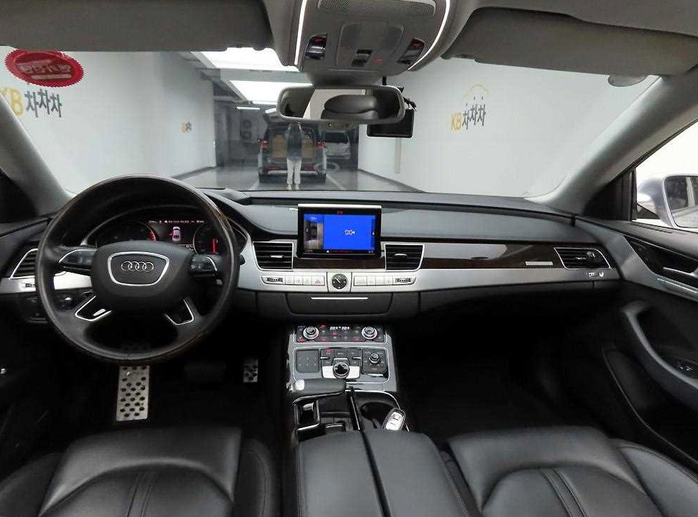 아우디 A8 60 TDI 콰트로 사진 7