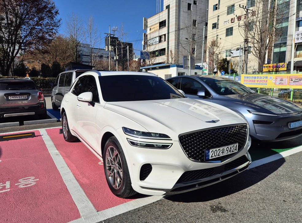 제네시스 GV70 2.5T 가솔린 AWD 사진 2