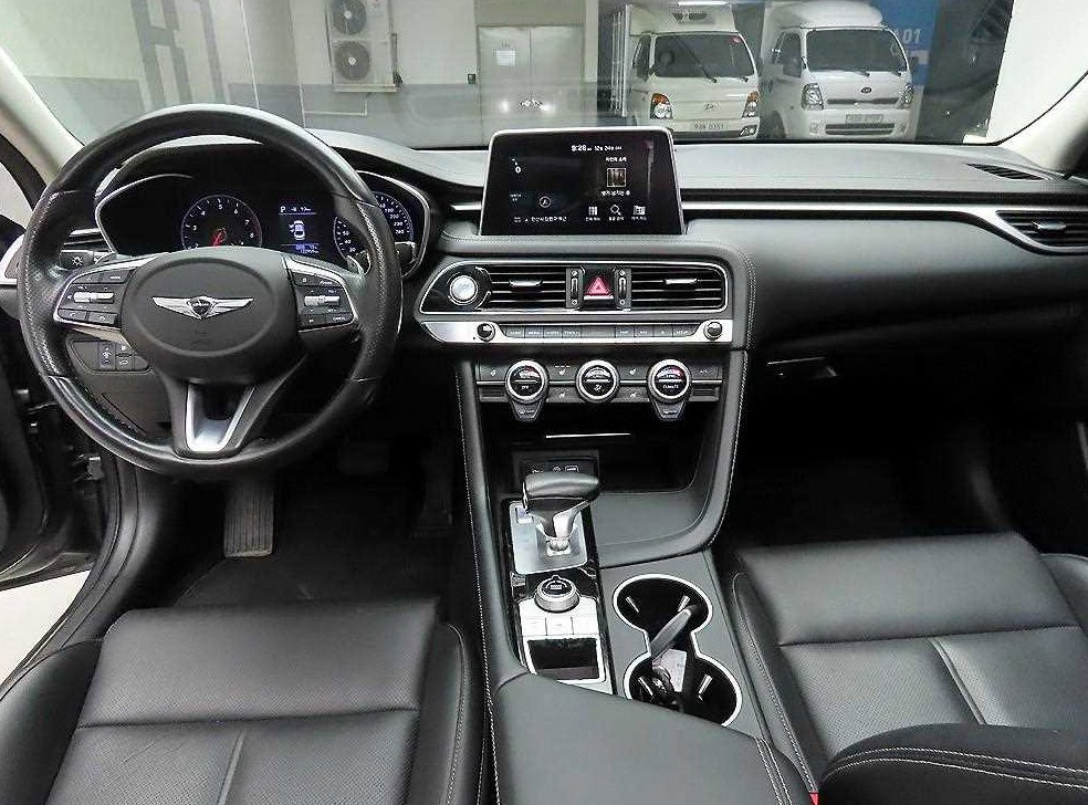 제네시스 G70 2.0T 사진 8