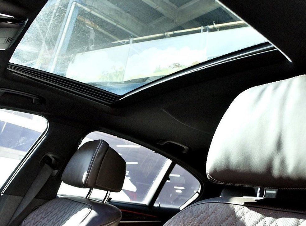 BMW 5시리즈 530i M 스포츠 사진 13