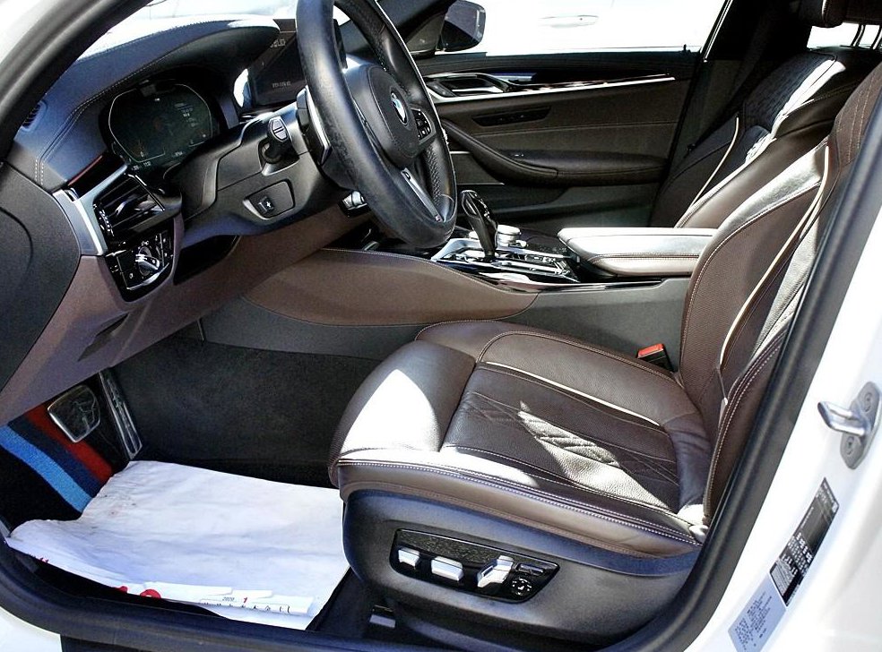 BMW 5시리즈 530i M 스포츠 사진 5