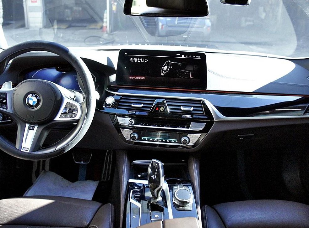 BMW 5시리즈 530i M 스포츠 사진 7