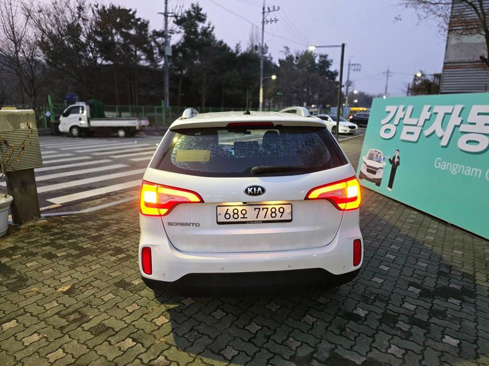 기아 쏘렌토 2WD 2.0 TLX 사진 6