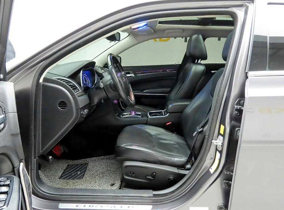 크라이슬러 300C 3.6 사진 13