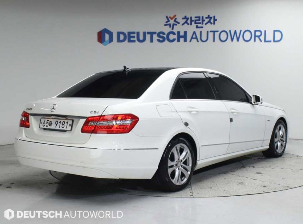 벤츠 E 클래스 E220 CDI 아방가르드 사진 2