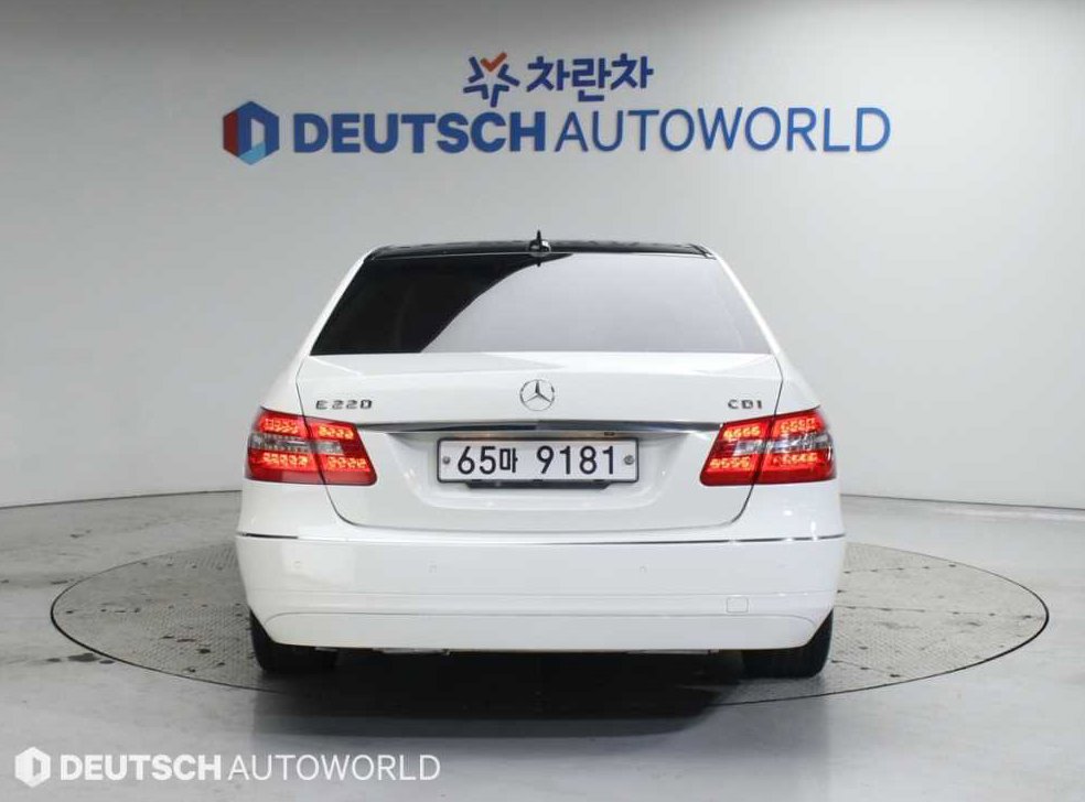 벤츠 E 클래스 E220 CDI 아방가르드 사진 4