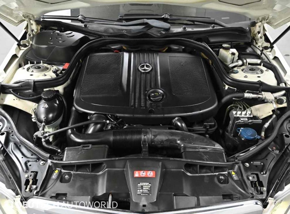 벤츠 E 클래스 E220 CDI 아방가르드 사진 6