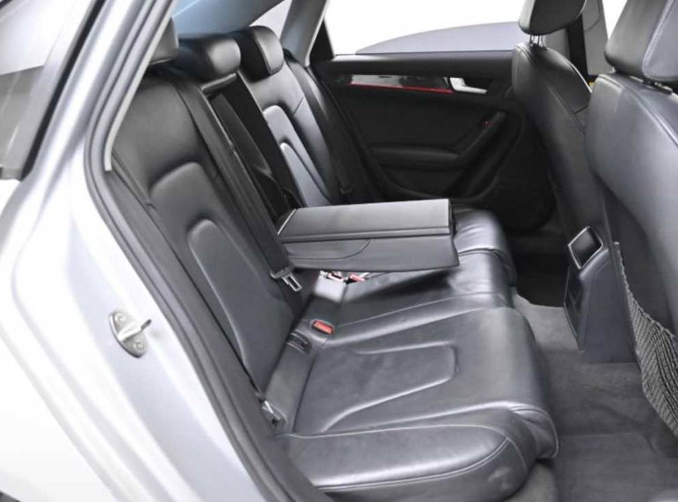 아우디 A4 2.0 TFSI 콰트로 사진 12