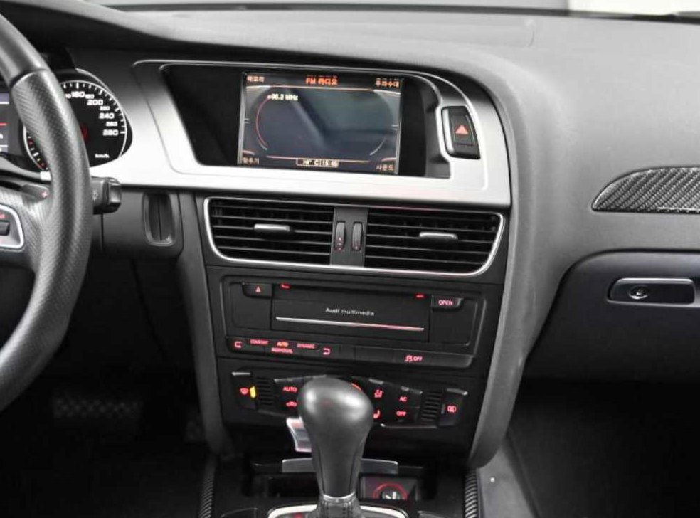 아우디 A4 2.0 TFSI 콰트로 사진 14