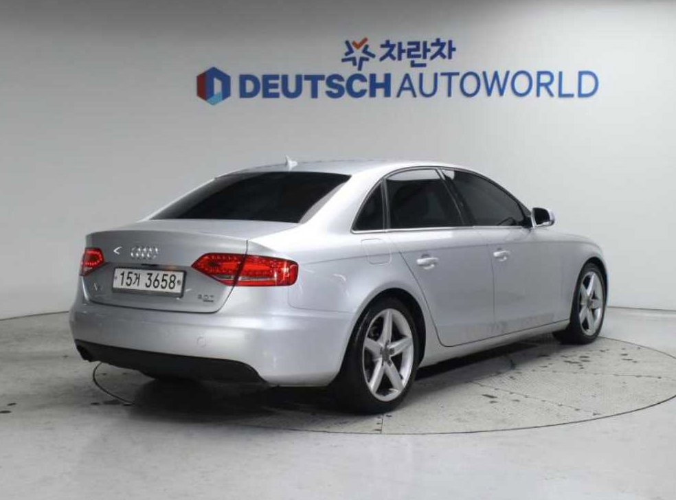 아우디 A4 2.0 TFSI 콰트로 사진 2