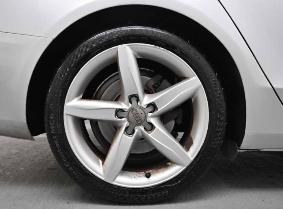 아우디 A4 2.0 TFSI 콰트로 사진 5
