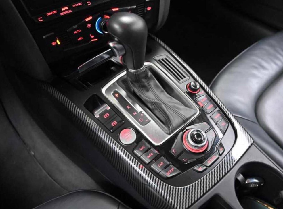 아우디 A4 2.0 TFSI 콰트로 사진 9