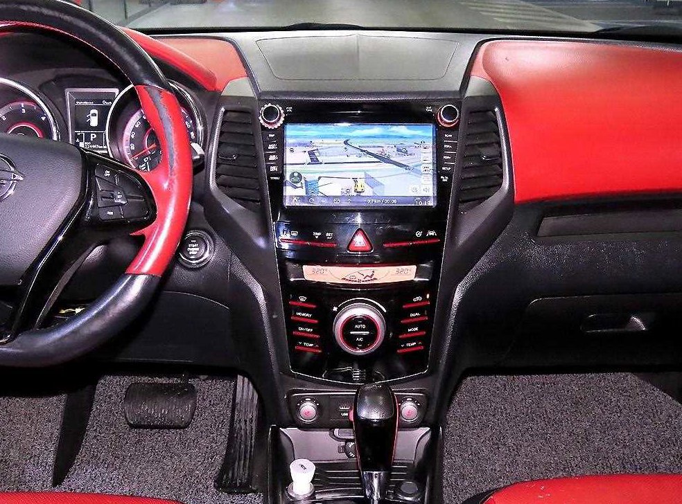 KG모빌리티(쌍용)  티볼리 디젤 4WD 1.6 LX 사진 11