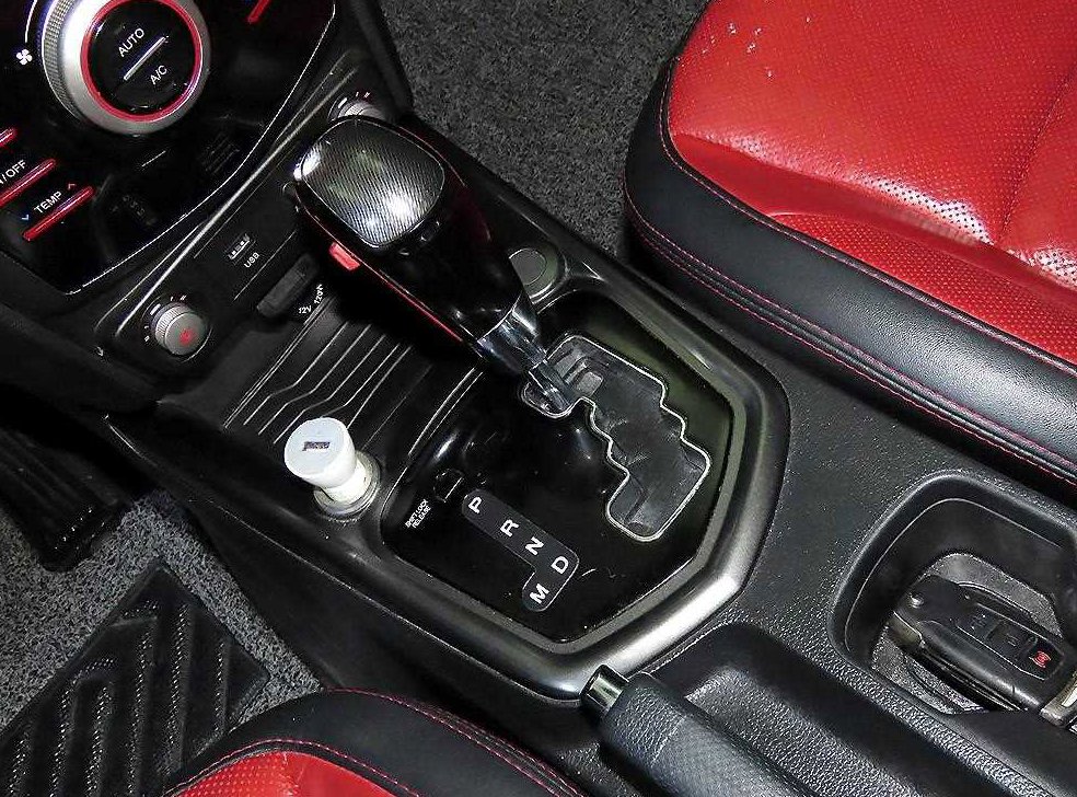 KG모빌리티(쌍용)  티볼리 디젤 4WD 1.6 LX 사진 12