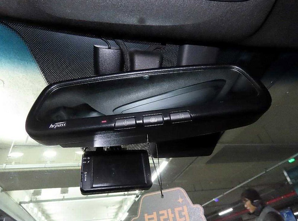 KG모빌리티(쌍용)  티볼리 디젤 4WD 1.6 LX 사진 16