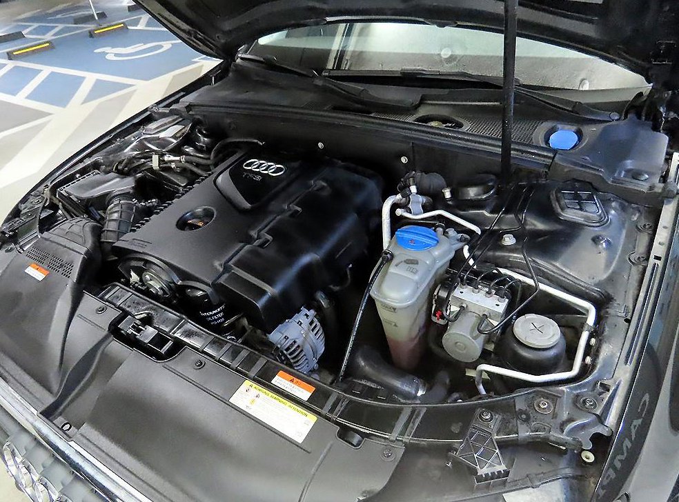 아우디 A4 2.0 TFSI 콰트로 사진 18
