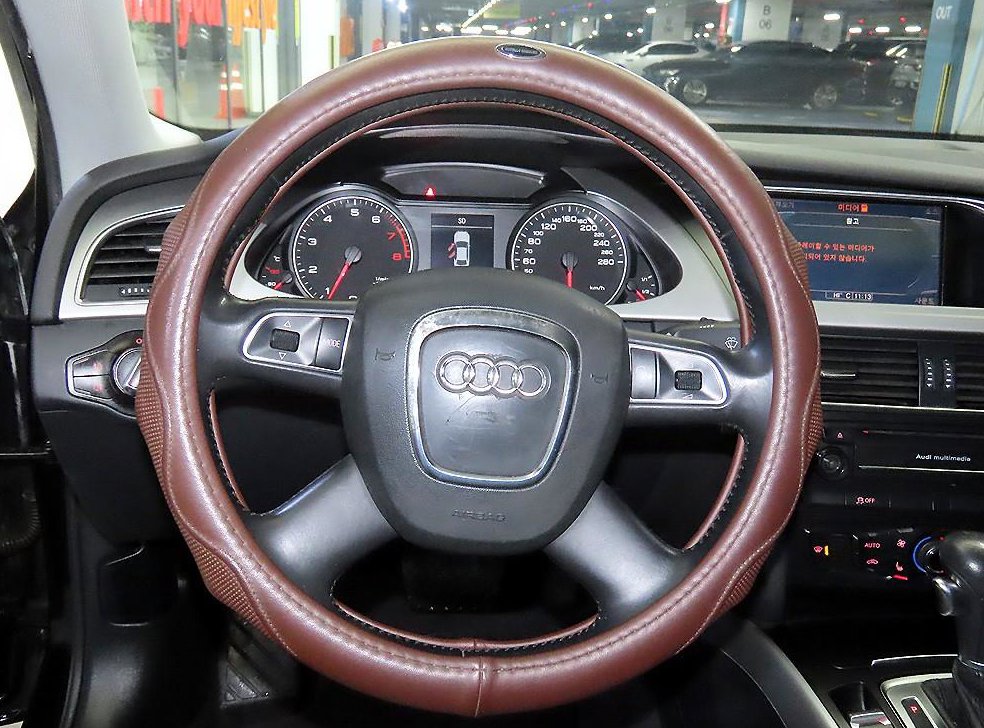 아우디 A4 2.0 TFSI 콰트로 사진 8