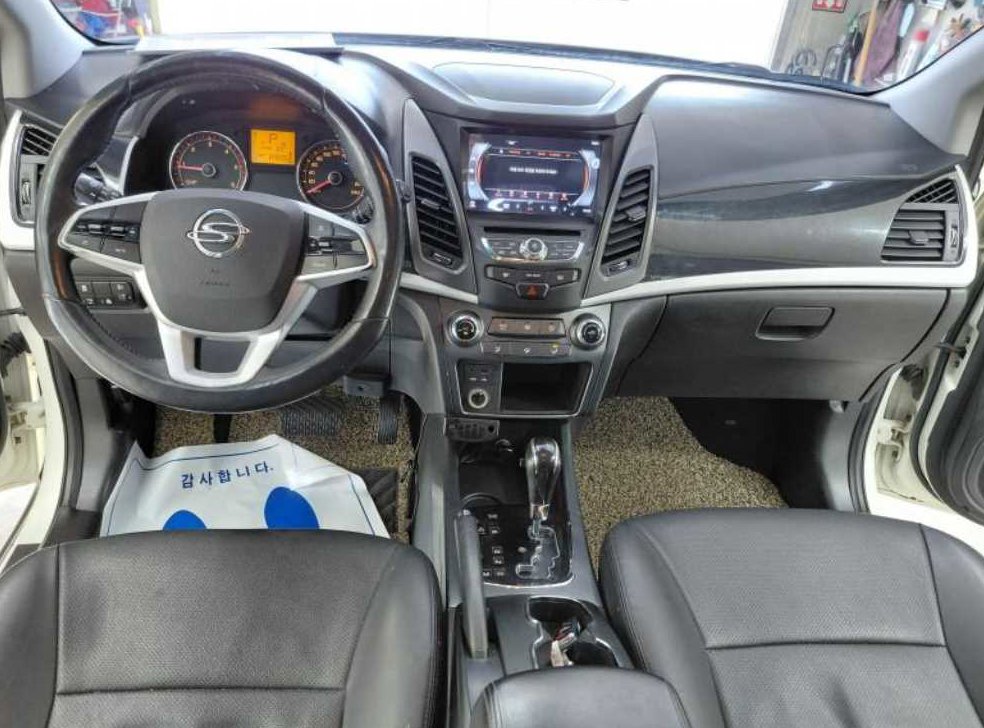 KG모빌리티(쌍용)  코란도 2.2 RX 2WD 사진 19
