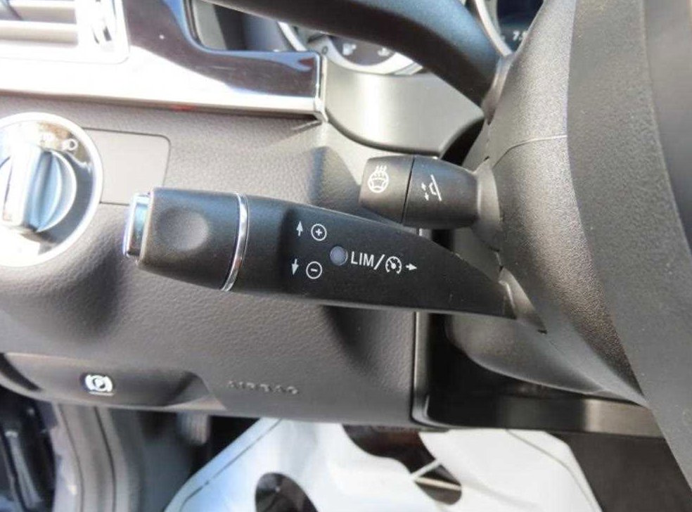 벤츠 E 클래스 E220 블루텍 아방가르드 사진 11