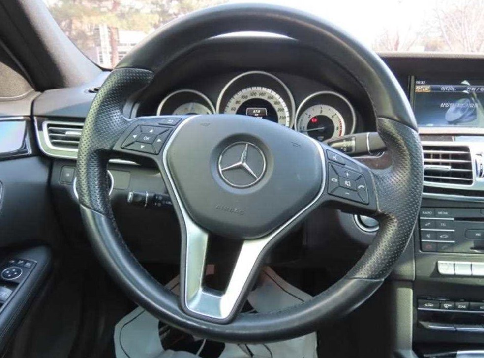 벤츠 E 클래스 E220 블루텍 아방가르드 사진 16