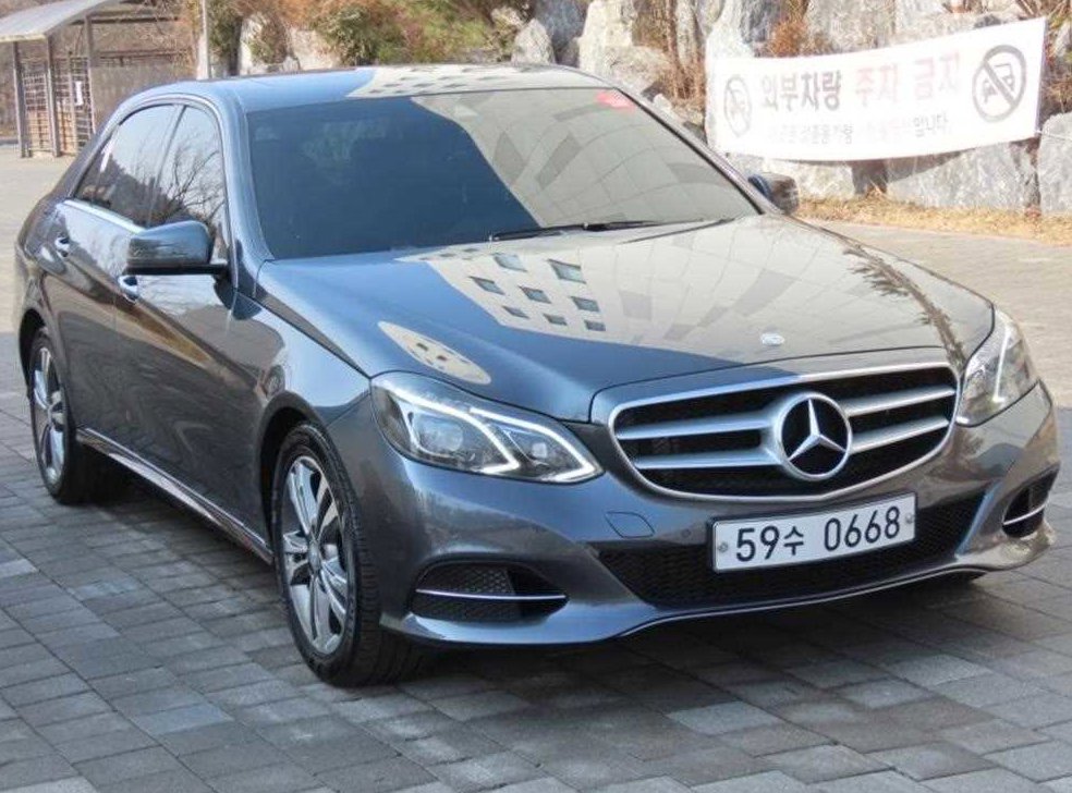 벤츠 E 클래스 E220 블루텍 아방가르드 사진 2