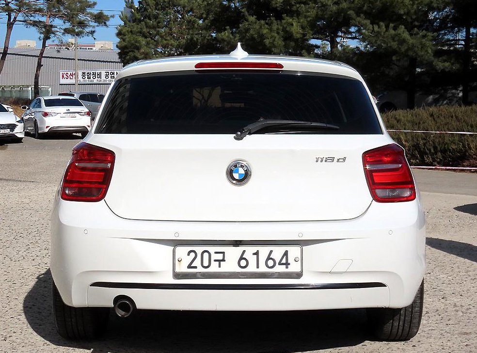 BMW 1시리즈 118d 스포츠 사진 4