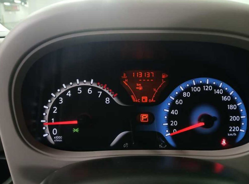 닛산 큐브 1.8 S 사진 9