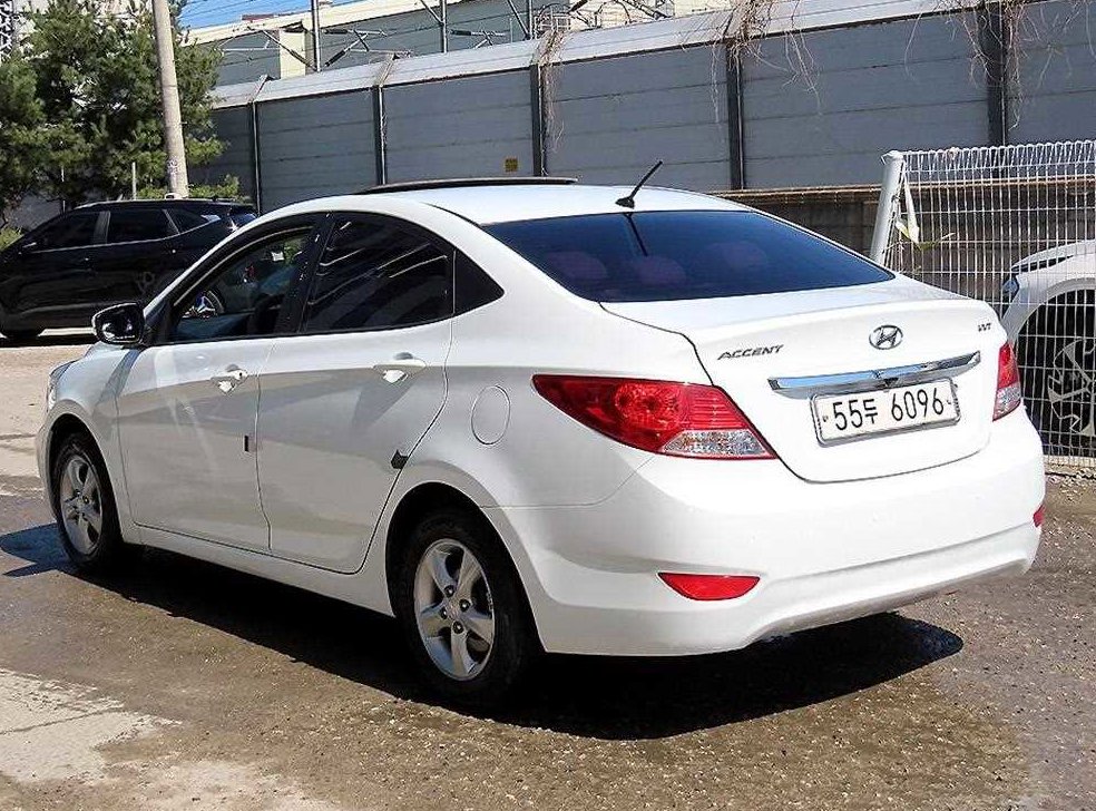 현대 엑센트 1.4VVT 프리미어 사진 3