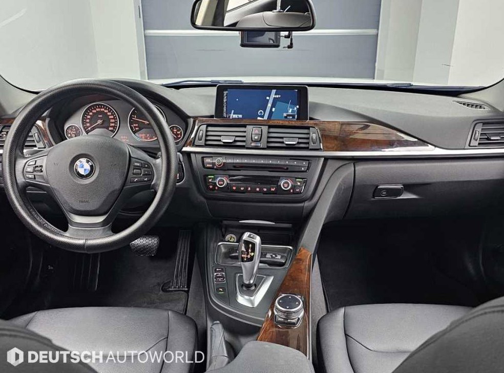 BMW 3시리즈 320d 사진 7