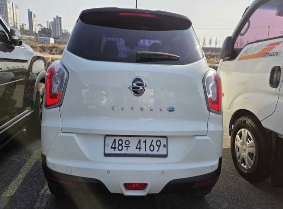 KG모빌리티(쌍용)  티볼리 디젤 2WD 1.6 VX 사진 2