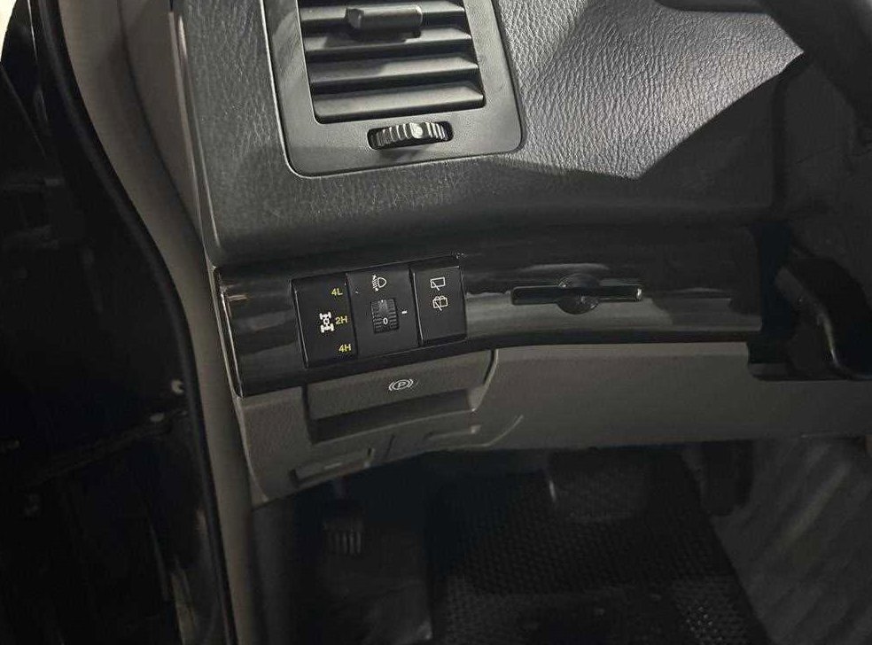 KG모빌리티(쌍용)  코란도 4WD 아웃도어 에디션 사진 13