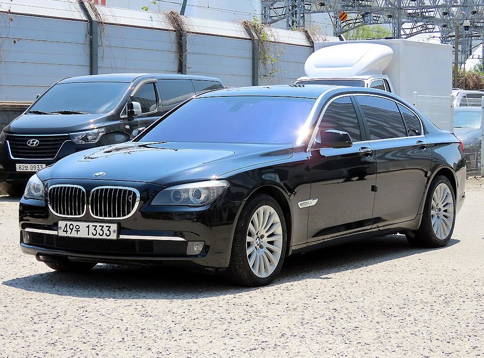 BMW 7시리즈 750 사진 2