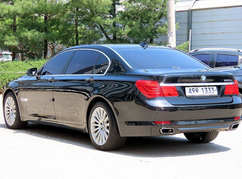 BMW 7시리즈 750 사진 3