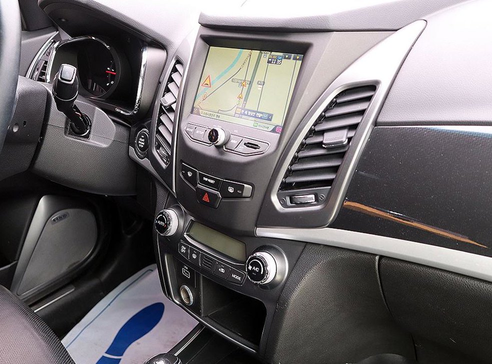 KG모빌리티(쌍용)  코란도 2.2 DX 2WD 사진 11