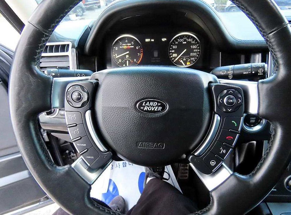 랜드로버 레인지로버 V8 5.0 SUPERCHARGED 사진 8