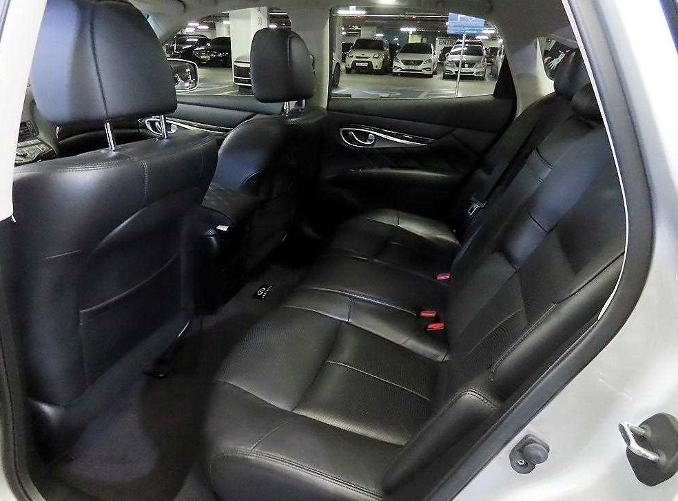 인피니티 Q 3.7AWD 사진 7